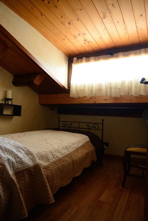 Alla Corte Dei Ventimiglia Montelepre Δωμάτιο φωτογραφία