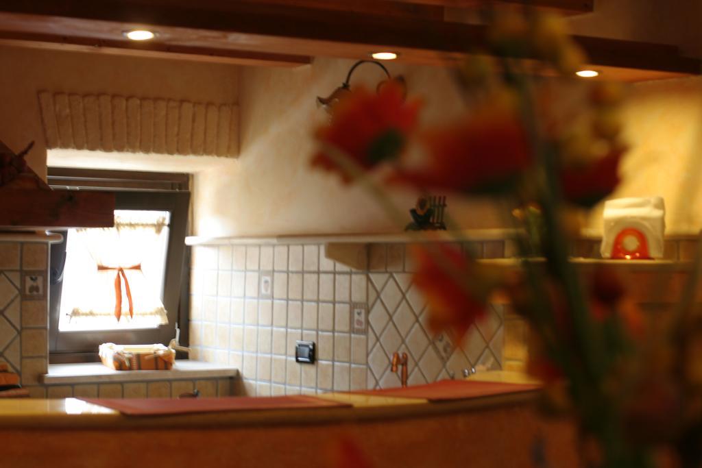 Alla Corte Dei Ventimiglia Montelepre Δωμάτιο φωτογραφία